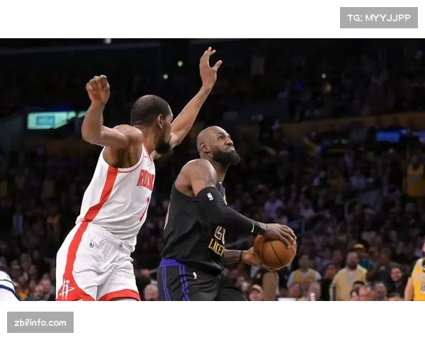 詹姆斯季后赛生涯2-0领先时系列赛32胜0负，湖人G2前占心理优势